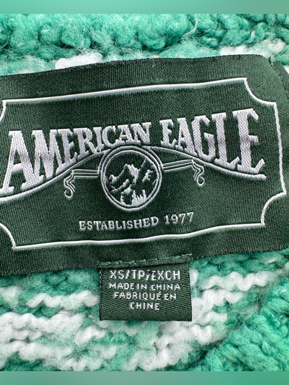 American Eagle Fair Isle Snow Drift Green White Cropped Sweater XS - Picture 3 of 9